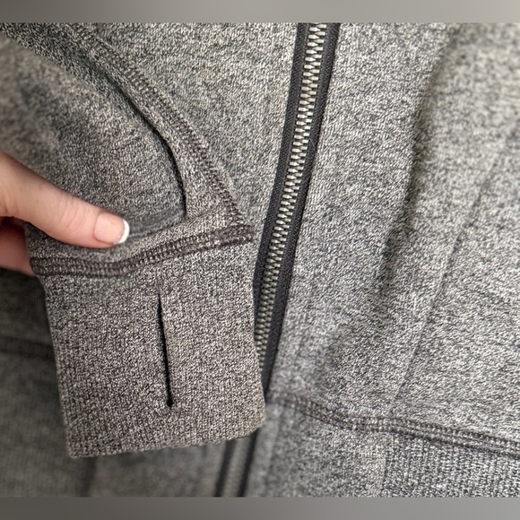Lululemon Hug it Out Jacket - Picture 6 of 8
